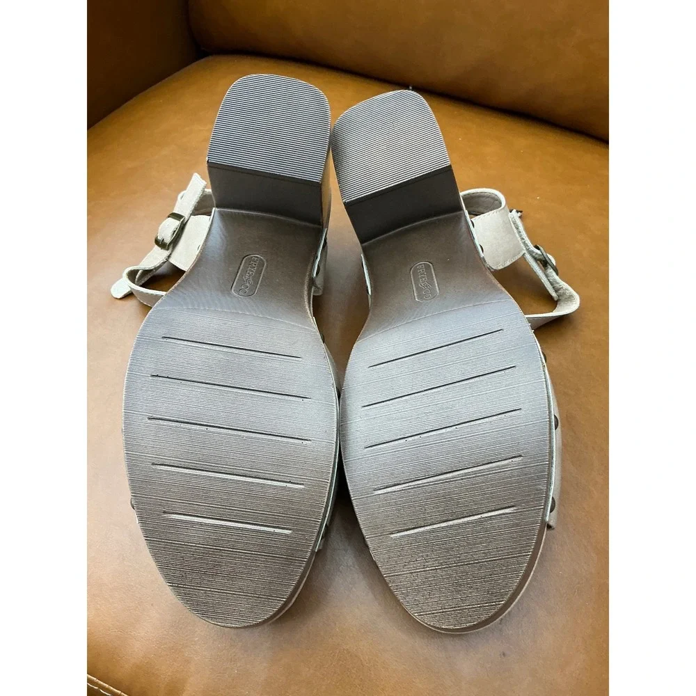 Frye and Co Girard Sandal Womens 11 Taupe New Studded Block Heel
